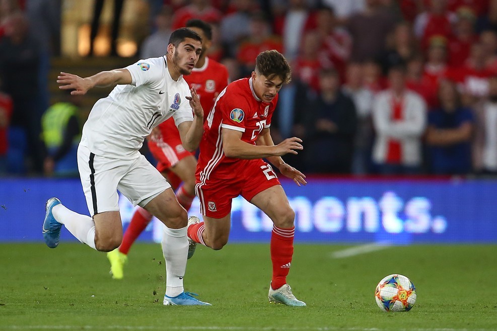 Wales 2-1 Azerbaijan: Real Madrid winger Gareth Bale nets late header to salvage victory in Euro 2020 qualifier - Bóng Đá