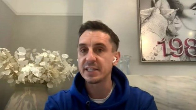 Gary Neville says Manchester United have major transfer advantage in catching Liverpool - Bóng Đá