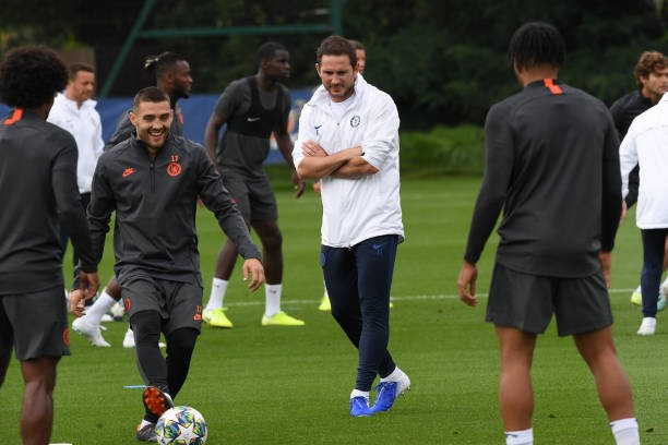 Chelsea tập luyện - Bóng Đá