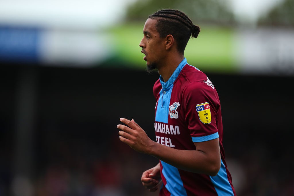 CHÍNH THỨC: Man United đẩy đi Cameron Borthwick-Jackson - Bóng Đá