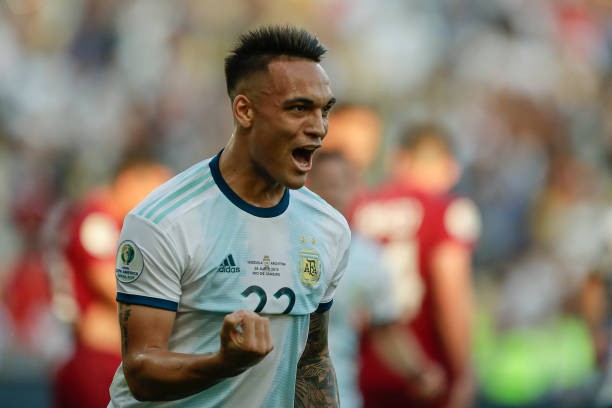 Theo kèm Messi cả trận, cầu thủ Venezuela này là người may mắn nhất - Bóng Đá
