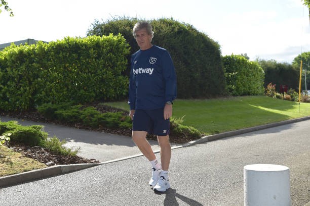 West Ham tập trung - Bóng Đá