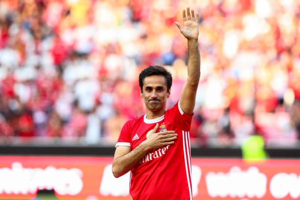 NÓNG! Lần đầu làm HLV, Kompany ngay lập tức tạo cú sốc - Bóng Đá