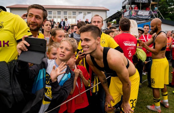 Chào mừng 'đứa con lưu lạc', Dortmund đại thắng 10-0 - Bóng Đá