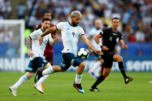 Theo kèm Messi cả trận, cầu thủ Venezuela này là người may mắn nhất - Bóng Đá