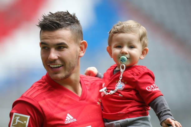 Sau tất cả, Bayern cuối cùng cũng chính thức ra mắt Nhà vô địch World Cup - Bóng Đá