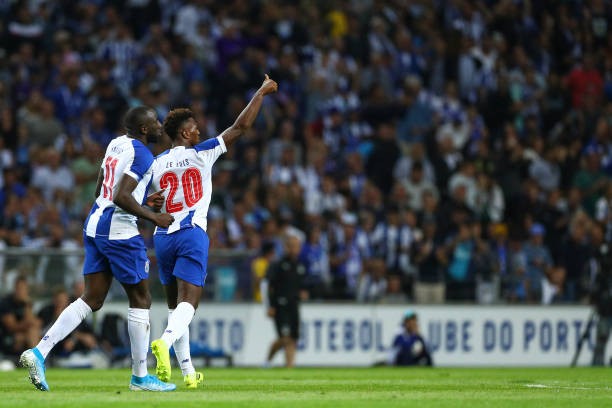 Sát thủ 19 tuổi vụt sáng, Porto cay đắng bị loại khỏi Champions League - Bóng Đá