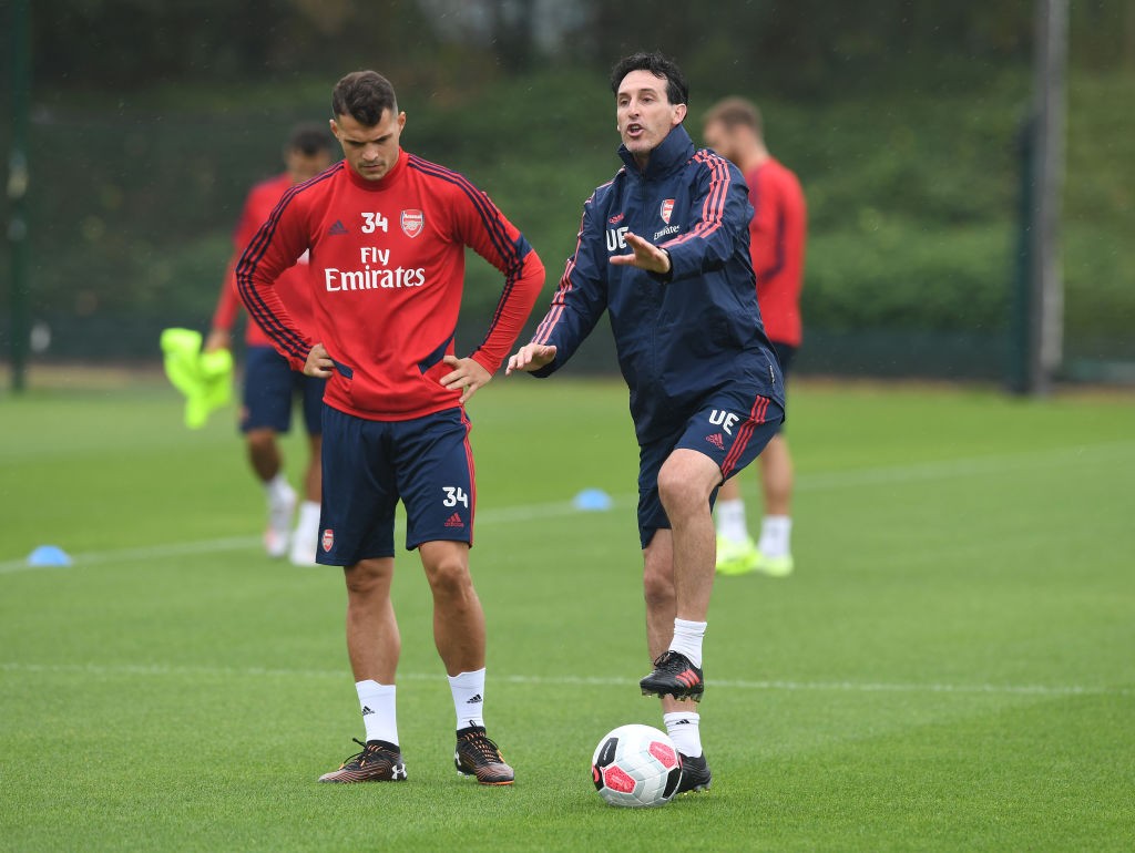 Ian Holloway has slammed Unai Emery for major Arsenal decision - Xhaka đội trưởng - Bóng Đá