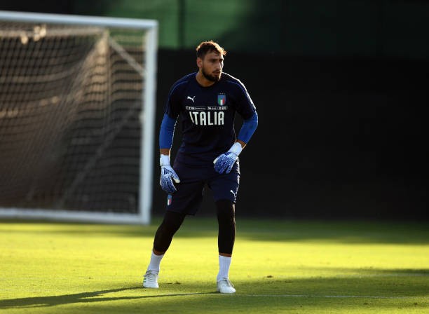 Ngày đầu tập trung, dàn sao Italia đã phải 'đi học' - Bóng Đá