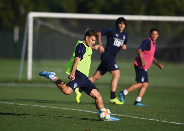 Ngày đầu tập trung, dàn sao Italia đã phải 'đi học' - Bóng Đá