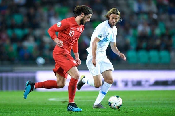 Lewandowski vô hình, đội nhà thua sốc ở vòng loại EURO - Bóng Đá