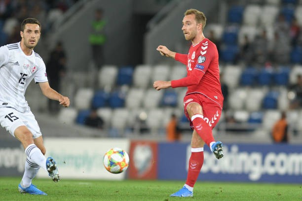 Hòa nhạt nhòa, Eriksen và đồng đội tự đầy mình vào thế khó - Bóng Đá