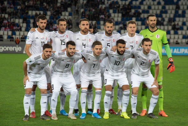 Hòa nhạt nhòa, Eriksen và đồng đội tự đầy mình vào thế khó - Bóng Đá