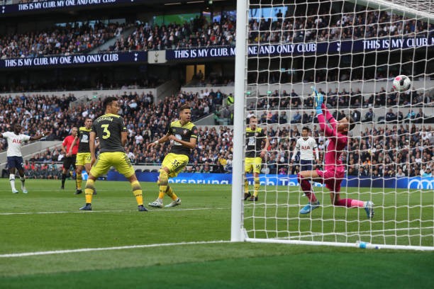 Đang gặp khó, 'bad boy' còn gây họa cho Tottenham - Bóng Đá