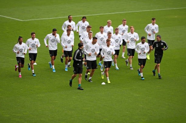 Đức tập luyện - Bóng Đá