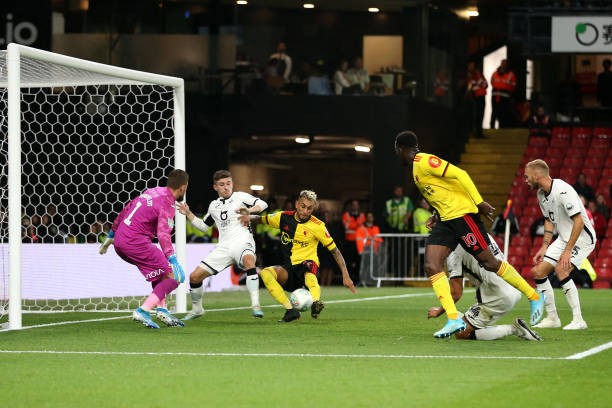 Welbeck ghi bàn, Watford đi tiếp - Bóng Đá