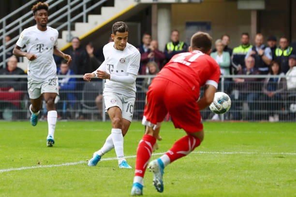 Siêu tân binh tiếp tục nổ súng, Bayern nghẹt thở đánh chiếm ngôi đầu - Bóng Đá