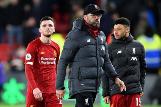 Jurgen Klopp allays fears coronavirus could stop Liverpool winning the Premier League title (Metro) - Bóng Đá