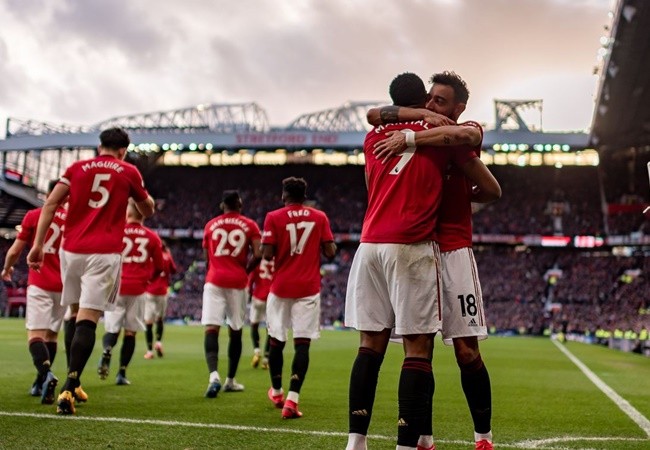 10 hình ảnh ấn tượng của vòng 29 EPL - Bóng Đá