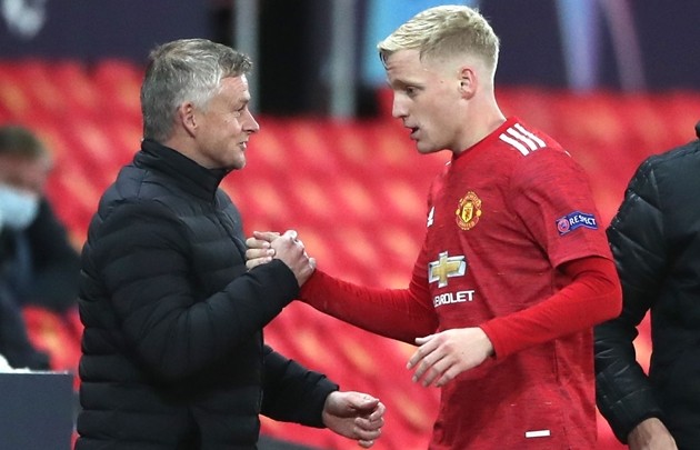 Điều gì sẽ xảy ra nếu Solskjaer tiếp tục không sử dụng Donny van de Beek? - Bóng Đá