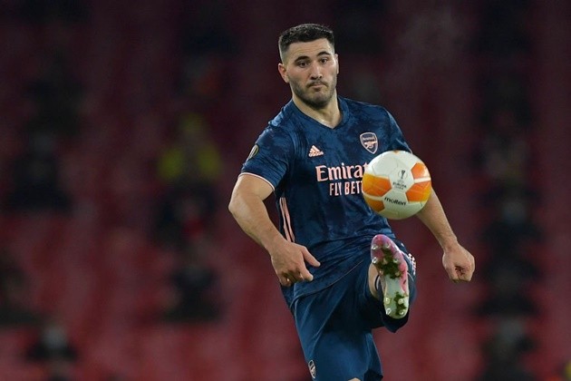 ARSENAL MAN COULD TAKE HUGE PAY CUT TO LEAVE EMIRATES, MAY LOSE £70K A WEEK - Bóng Đá