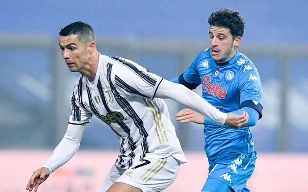 Ronaldo sống ảo - Bóng Đá