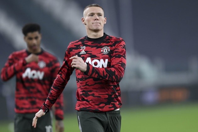 Manchester United and Scotland star Scott McTominay carrying an injury - Bóng Đá