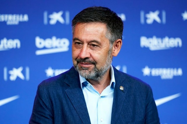 Josep Bartomeu set to resign after Barcelona fans storm Camp Nou in Lionel Messi protest - Bóng Đá