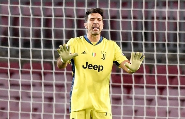 Buffon phấn khích với màn trình diễn trước Barca - Bóng Đá