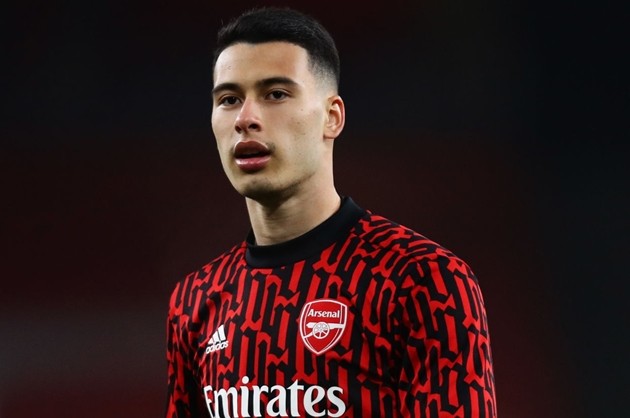 Gabriel Martinelli avoids 