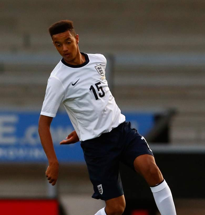 CHÍNH THỨC: Man United đẩy đi Cameron Borthwick-Jackson - Bóng Đá