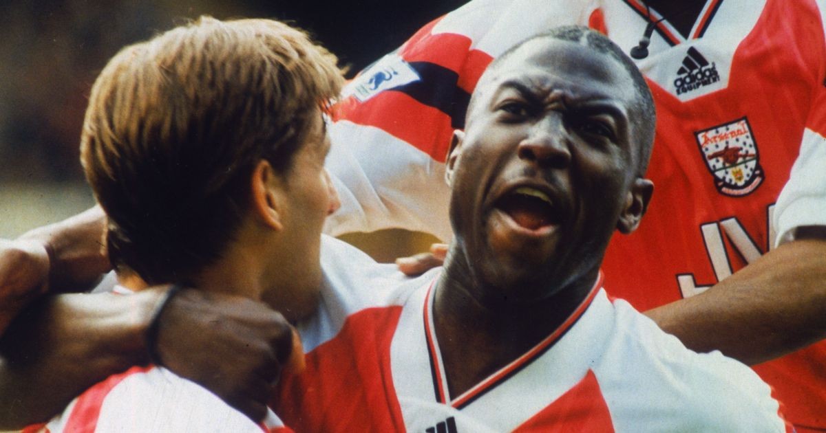 Arsenal boss Unai Emery told to allow one player to go on loan by former Gunner - Bóng Đá