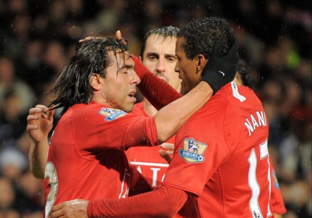 Carlos Tevez’s agent hits back at ‘unprofessional’ Gary Neville and says Manchester United forced him to leave Old Trafford - Bóng Đá