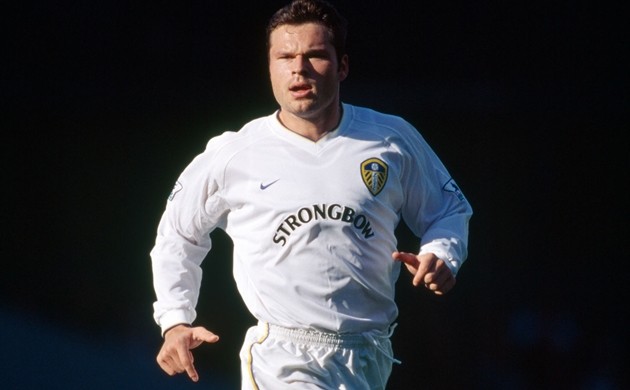 Elton John almost let slip about Mark Viduka's secret contract talks with Manchester United - Bóng Đá