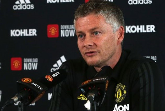 Toàn cảnh Raiola khẩu chiến Solskjaer những ngày qua - Bóng Đá