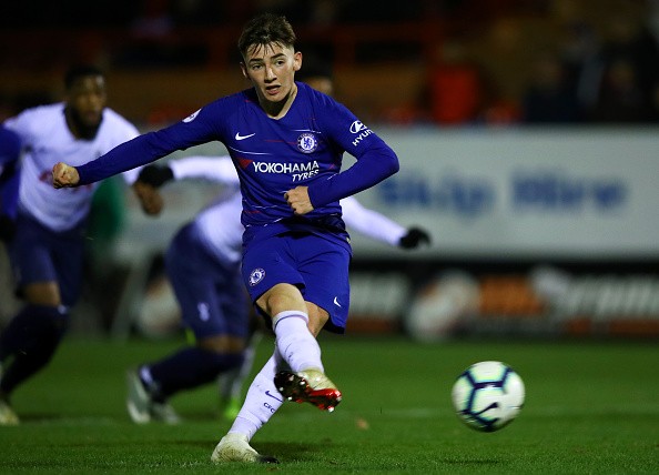 Chelsea starlet Billy Gilmour increasingly likely to stay at club - Bóng Đá
