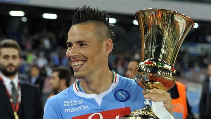 Marek Hamsik, biểu tượng Napoli từng khiến Man Utd quyết tâm chiêu mộ - Bóng Đá