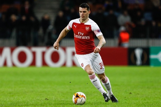 Những ứng cử viên sẵn sàng soán ngôi thủ lĩnh của Koscielny tại Arsenal - Bóng Đá