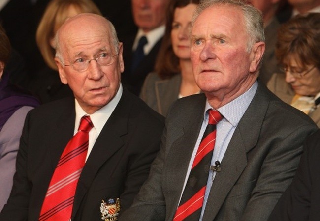 Hero of the Munich air disaster Harry Gregg dies aged 87 - Bóng Đá