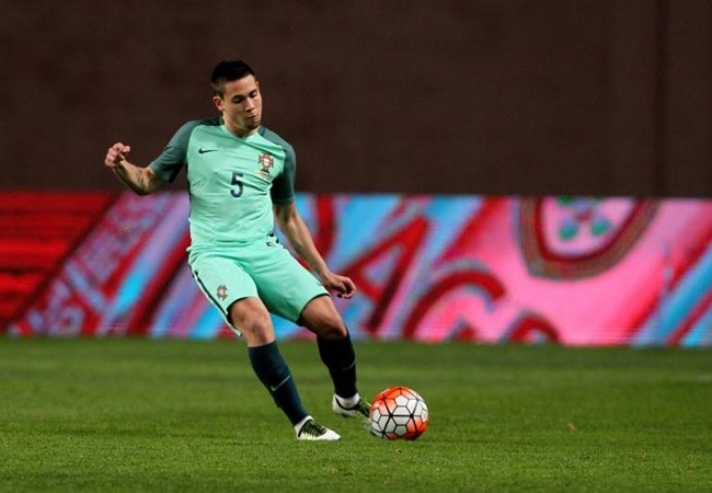 'Cực chất' với đội hình toàn hậu vệ trái: Marcelo, Robertson và ai nữa? - Bóng Đá