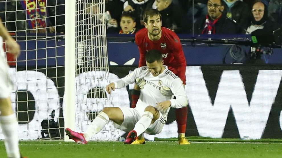Hazard successfully undergoes surgery in Dallas - Bóng Đá