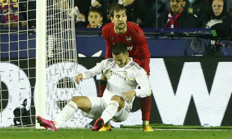 CĐV Real tức giận: 