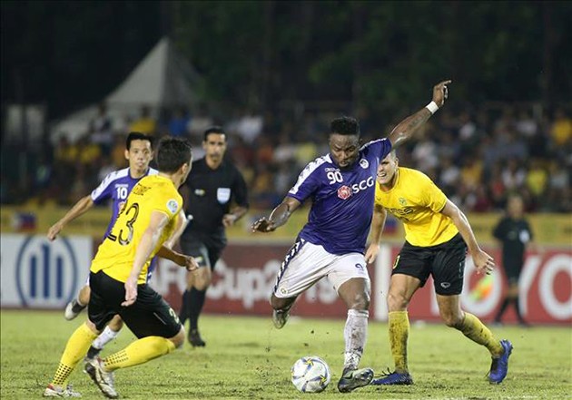 Oseni chấn thương, CLB Hà Nội gặp khó trước giai đoạn lượt về - Bóng Đá