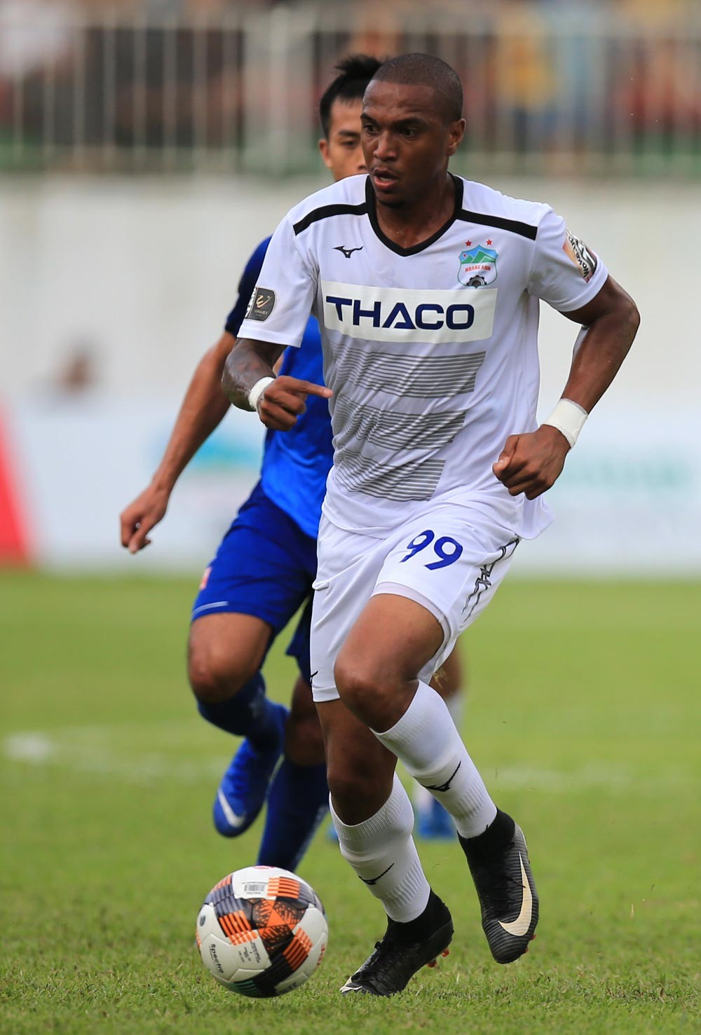 Phong độ mờ nhạt, Filipe Martins đang là “gót chân Achilles” của HAGL - Bóng Đá