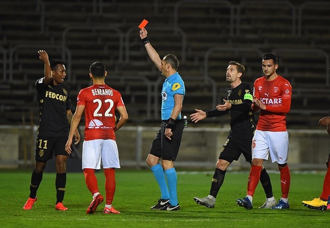 Gelson Martins banned for 6 months for pushing Ligue 1 referee - Bóng Đá