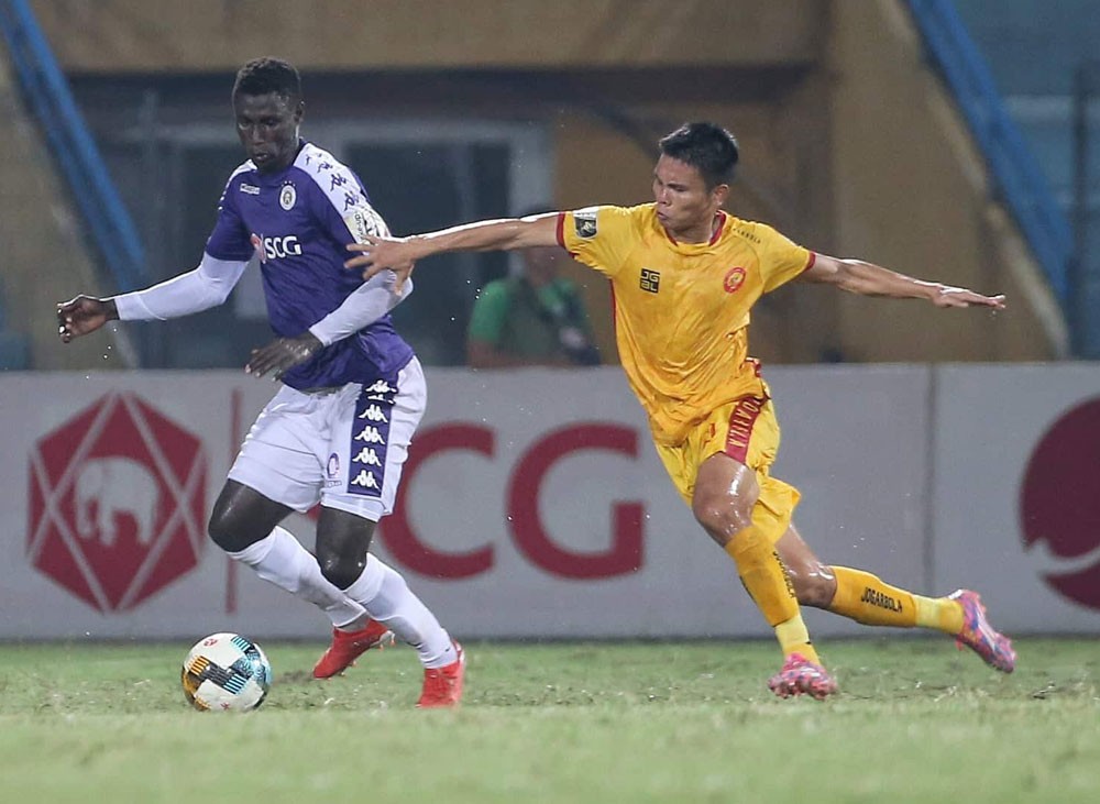 Lại thay HLV mới, Thanh Hóa “tự bắn vào chân mình” - Bóng Đá