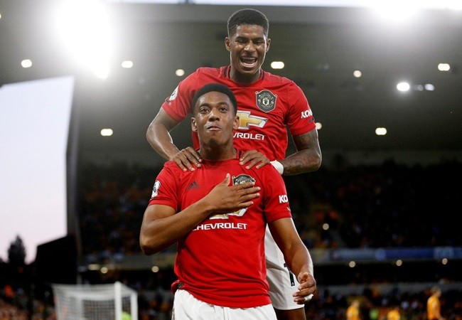 Jamie Carragher names Man Utd star as ‘the best player on the pitch’ against Wolves - Bóng Đá