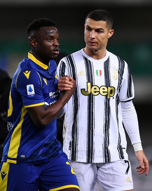 ‘MASSIVE’: LEEDS DUO REACT TO RONALDO VIEIRA’S SHOWDOWN WITH CRISTIANO RONALDO - Bóng Đá