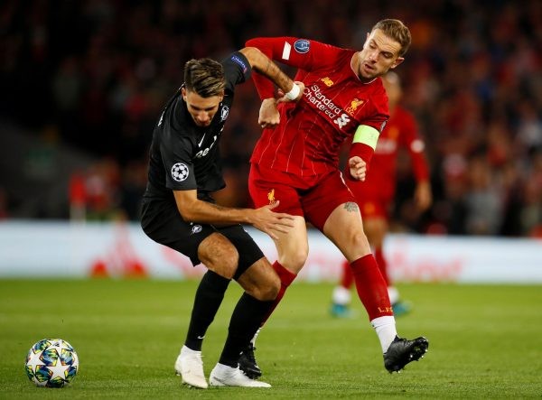 Some Liverpool fans react to Jordan Henderson's display vs Salzburg - Bóng Đá