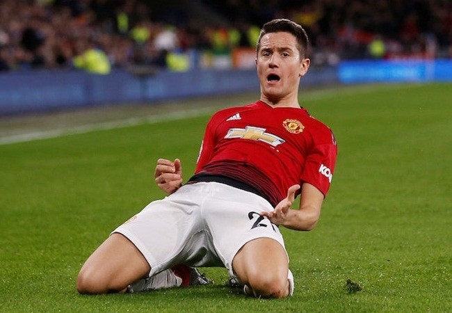 Why the Red Devils should go for Carlos Soler? - Bóng Đá